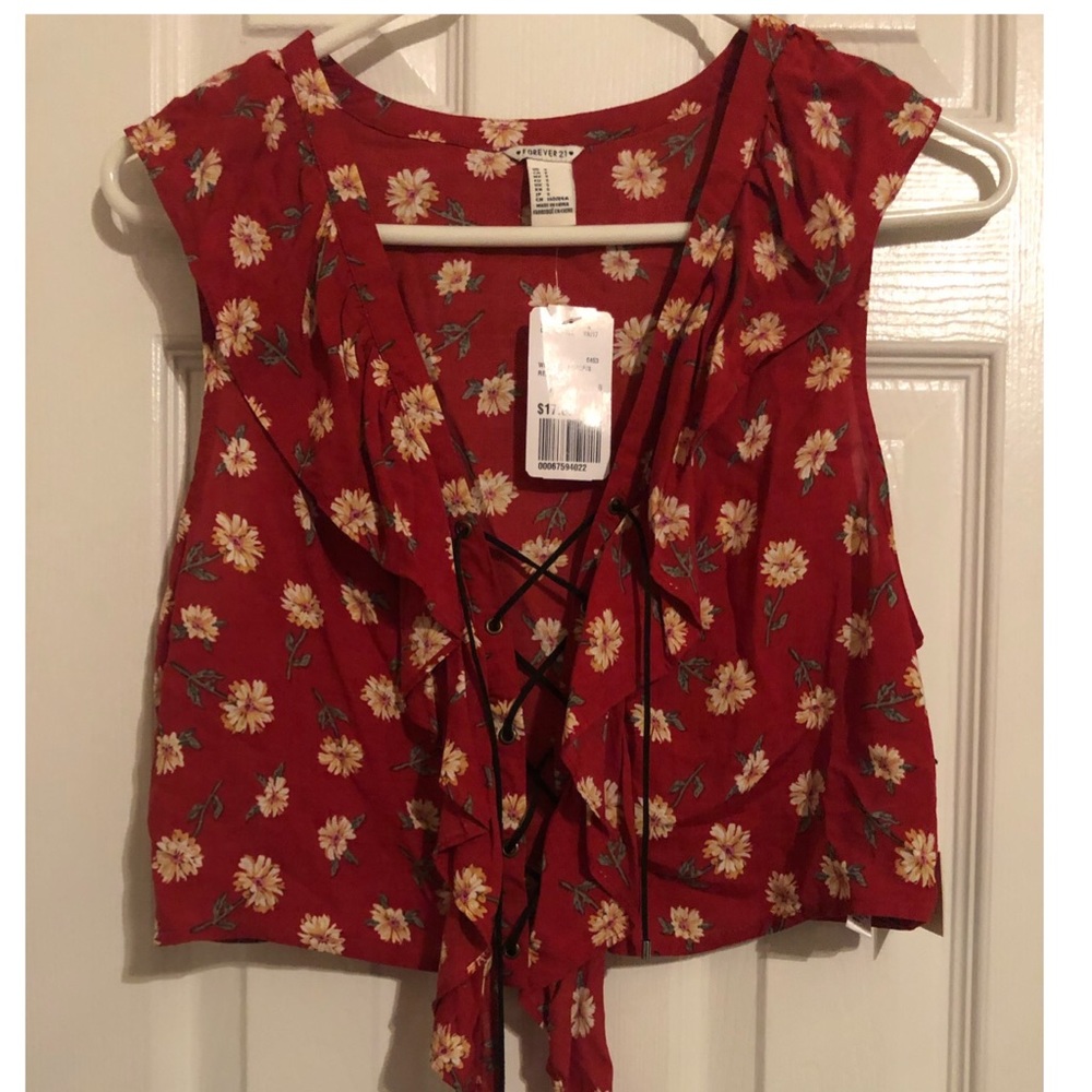 BNWT RED FLORAL CROP TOP CRISS CROSS TIE SHIRT